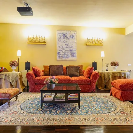 Bohemian Spacious And Loft Apartment